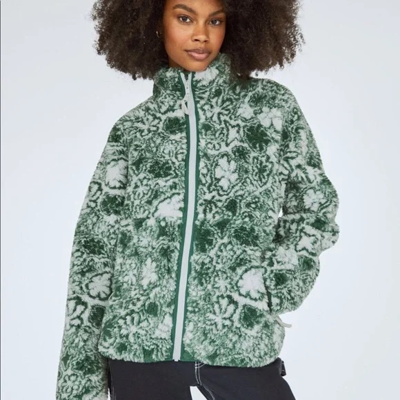 Aritzia Jackets & Blazers - Aritzia TNA Optimist Zip Up sza